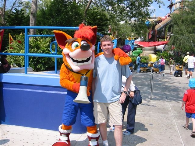 Crash Bendicoot and Scott